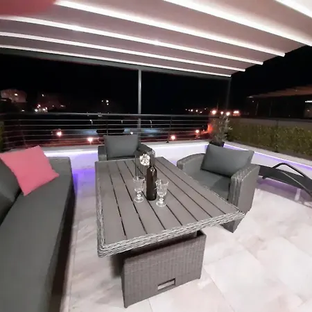 La Terrazza * * * *city Center Lux New Apt+parking *